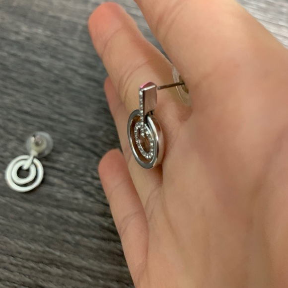 Mini circle crystal earrings from Swarovski. - Picture 5 of 5